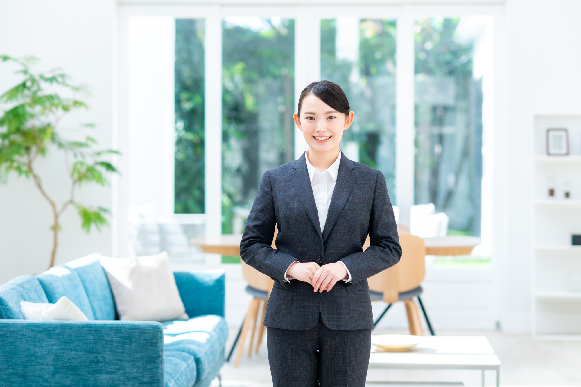 チーク材の家具販売STAFF